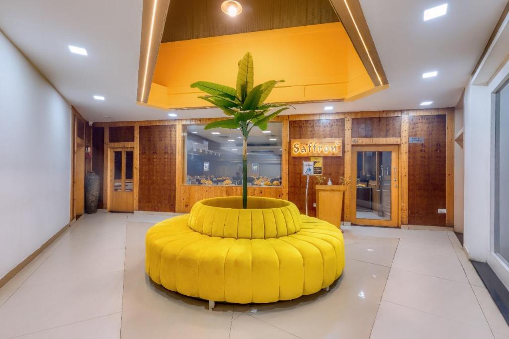 HOTEL MANGALAM 30/49