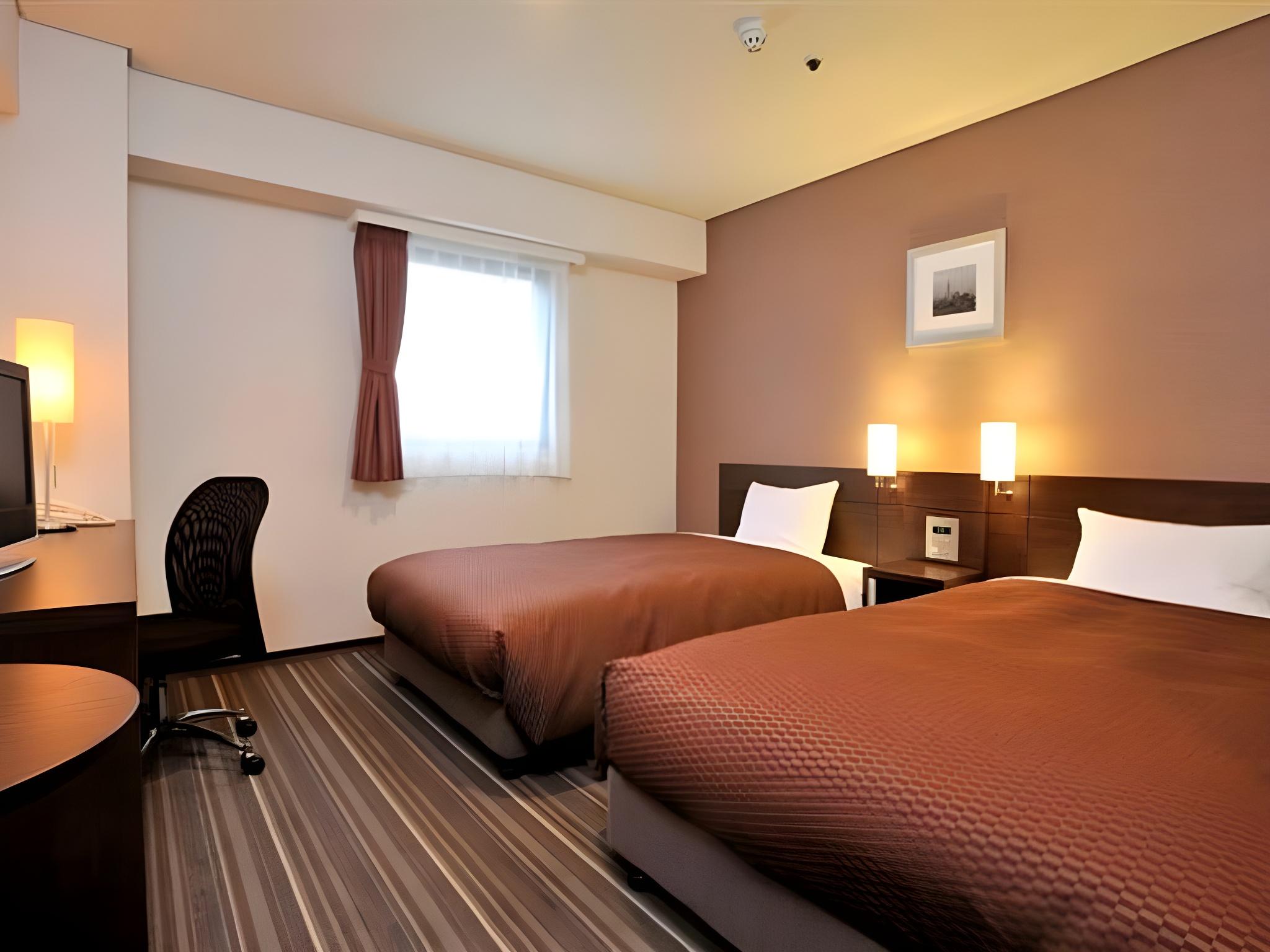 ROOM, TWIN BEDS, SMOKING