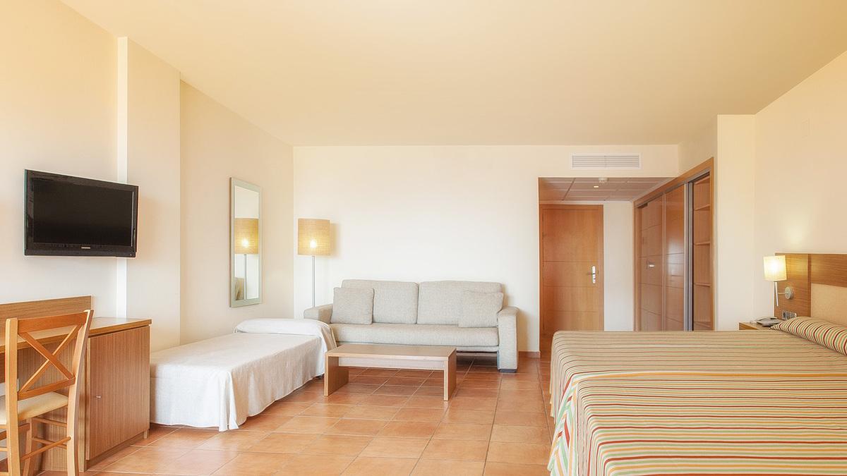 Family, Double Bed, Pool View, Balcony or Terrace
