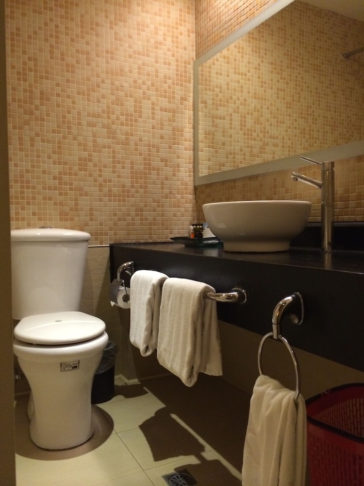 All Fun Business Hotel 43/46