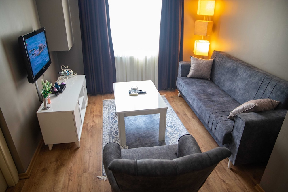 The Hera Hotels 13/24