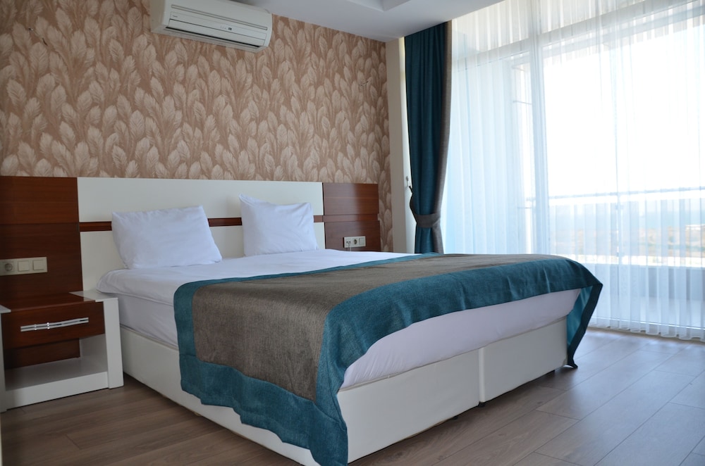 Grand Ahos Hotel Spa 7/28