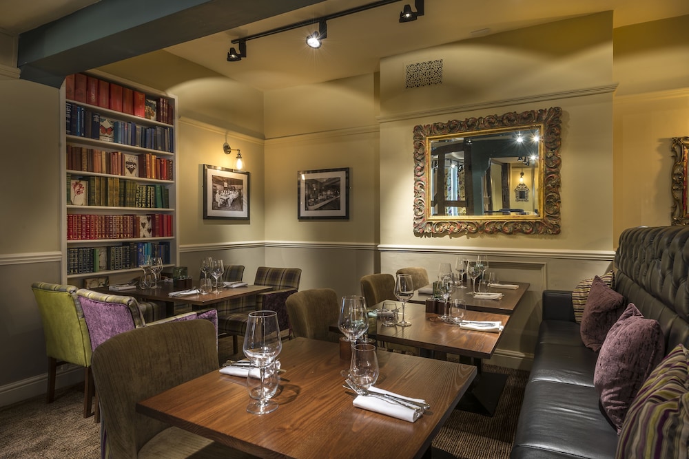 Royal Oak Hotel 30/47