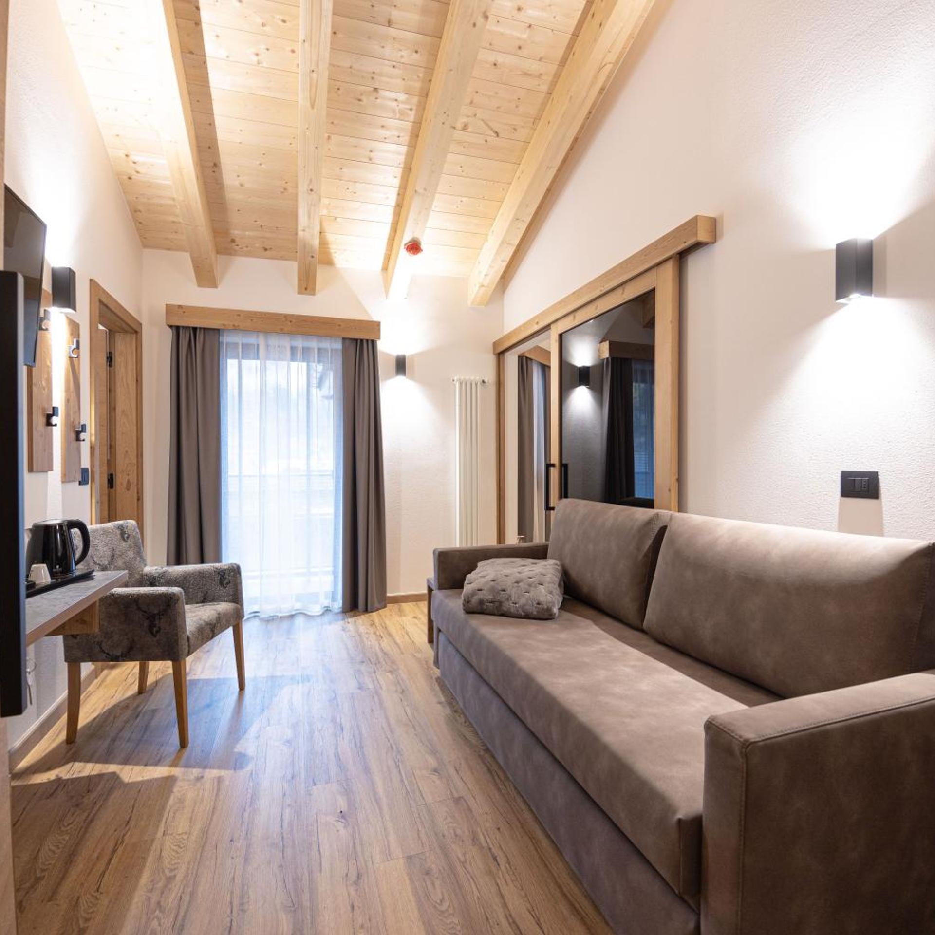 HOTEL MARIA 38/55