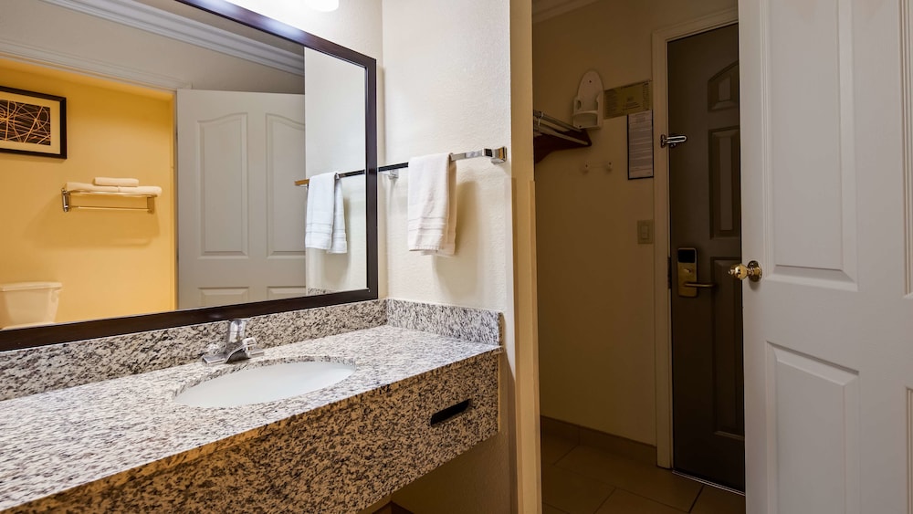 Best Western Executive Inn Los Banos 7/33