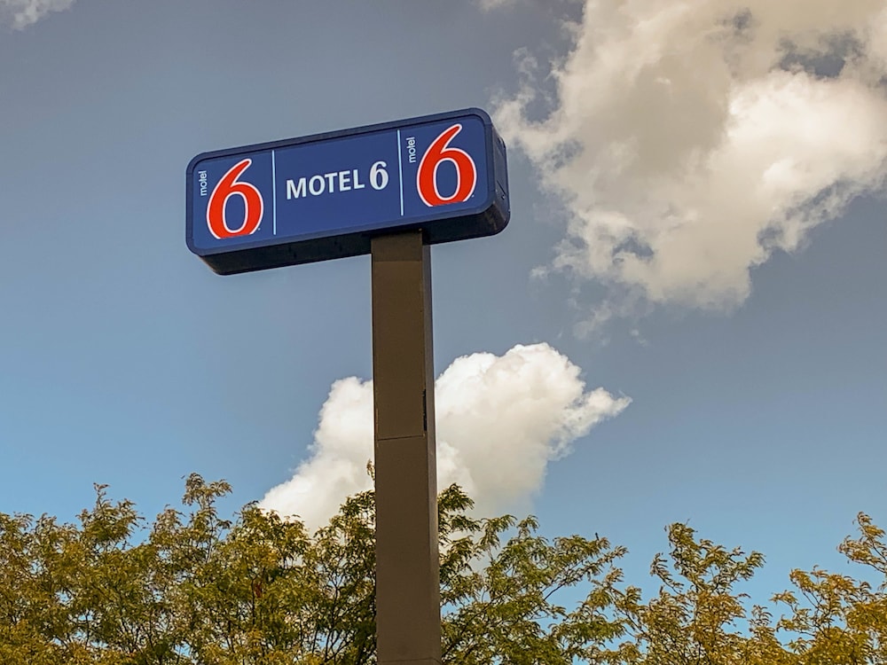 Motel6 Lexington, KY - Airport photo5