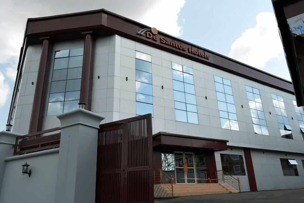 De Santos Hotel Awka 1/32