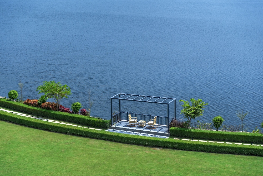 Zana Lake Resort Udaipur 39/53
