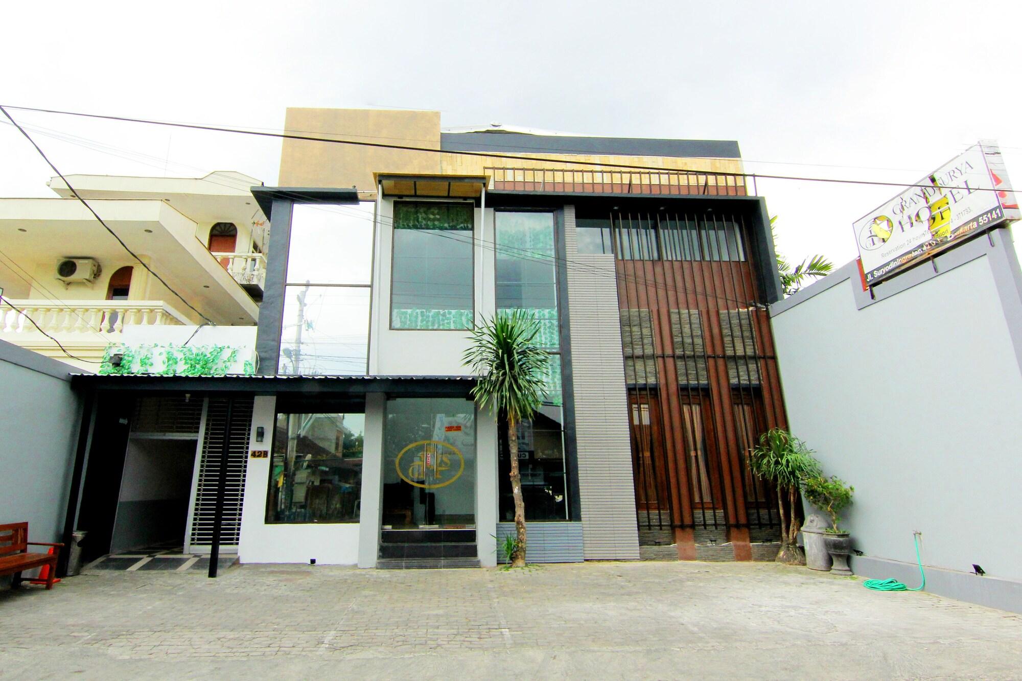 Grand Surya Hotel Yogyakarta 2/51