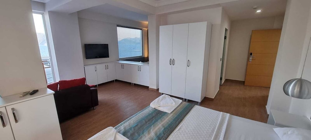 Cle Beach Boutique Hotel 10/50
