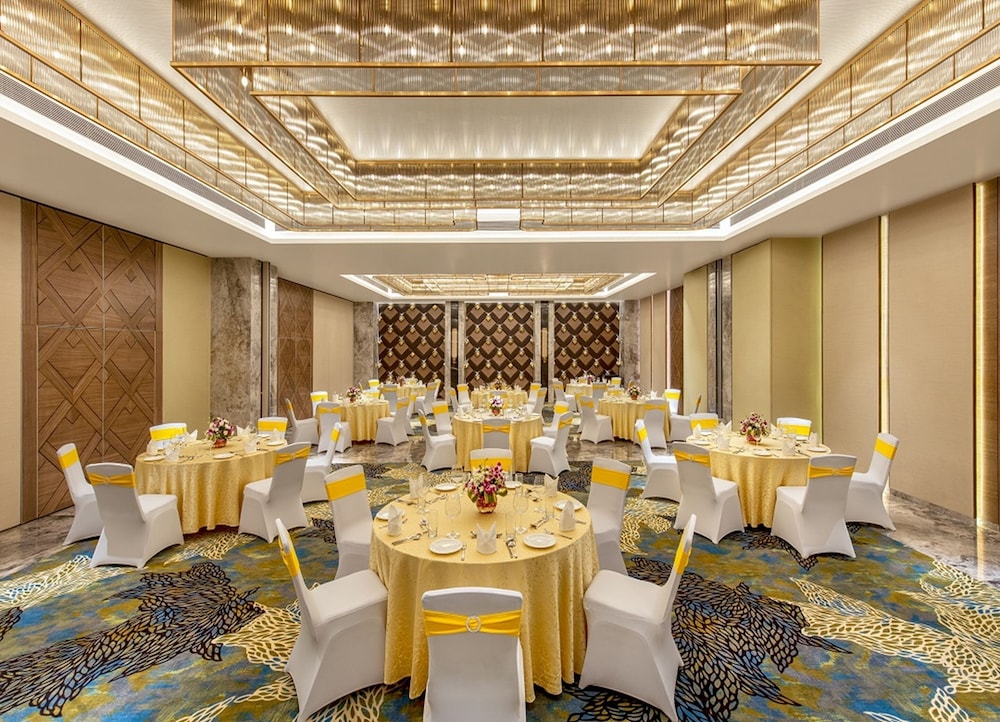 Bellevue Sarovar Premiere Junagadh 42/49