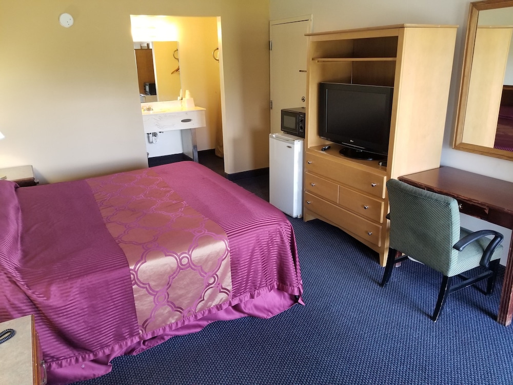 Americas Best Value Inn 7/40