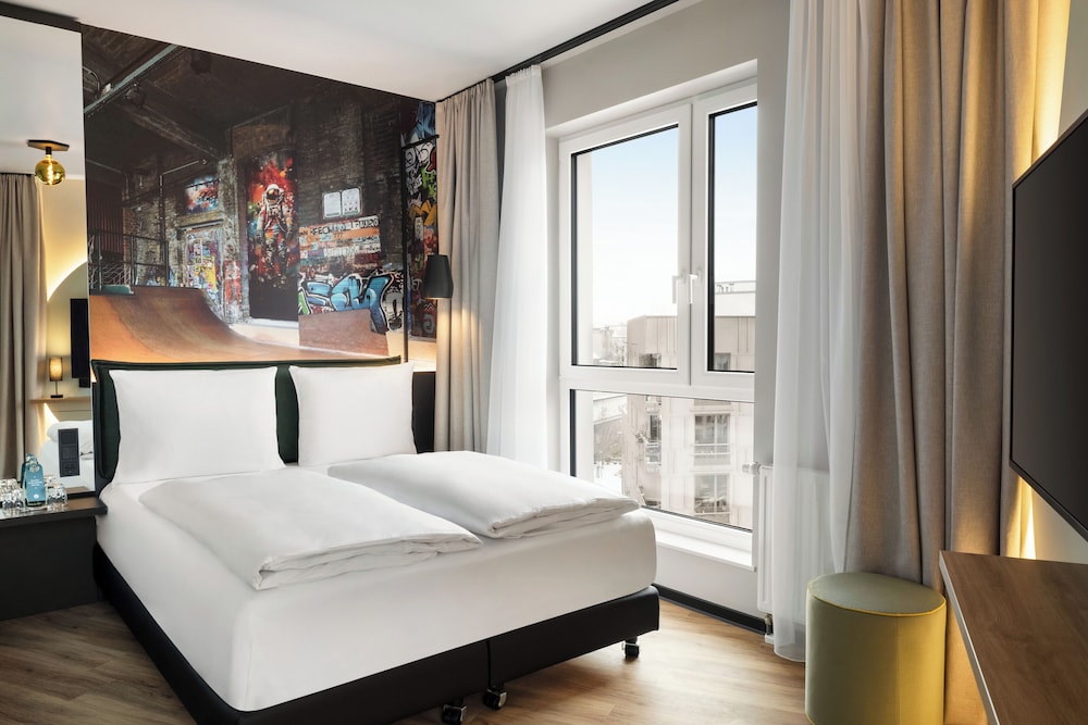غرفة كومفورت بسرير كوين، B&B HOTEL Berlin-Kreuzberg 9/14