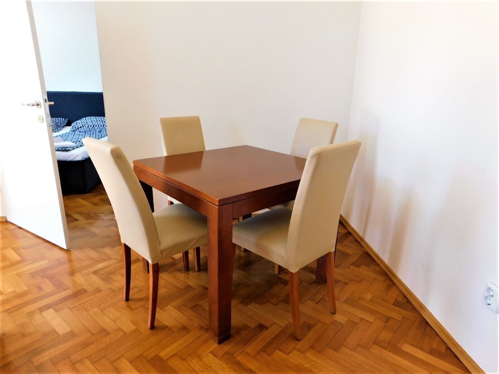 APARTMENTS IVO 30/43
