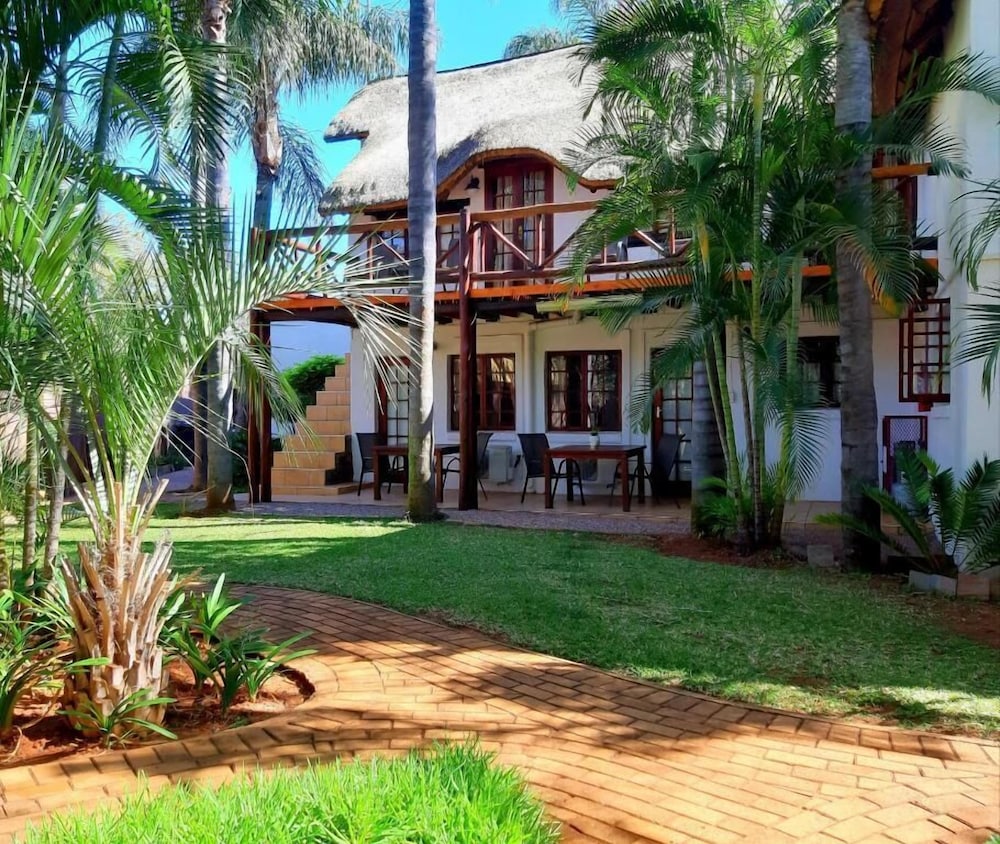 The Villa Manor & Spa 41/50