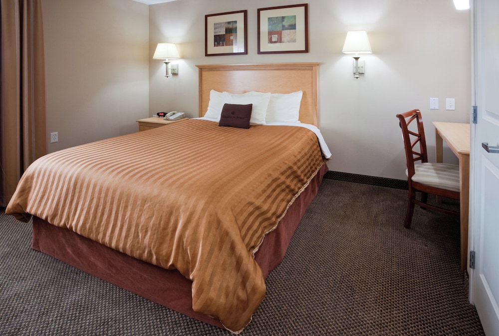 Candlewood Suites Milwaukee Brown Deer 7/29