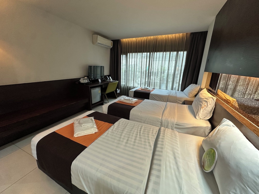 Collection O The Bangkok Airport Link Suite 35/56