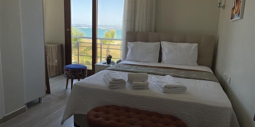 Cunda Demir Hotel 7/20