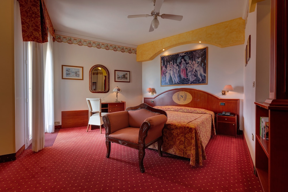 Hotel Napoleon 26/50