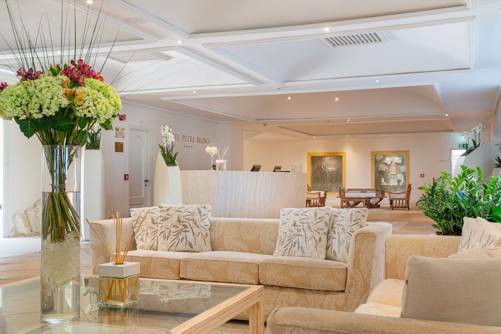 Hotel Petra Bianca 4/50