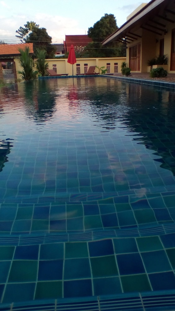 Taratai Villa 37/57