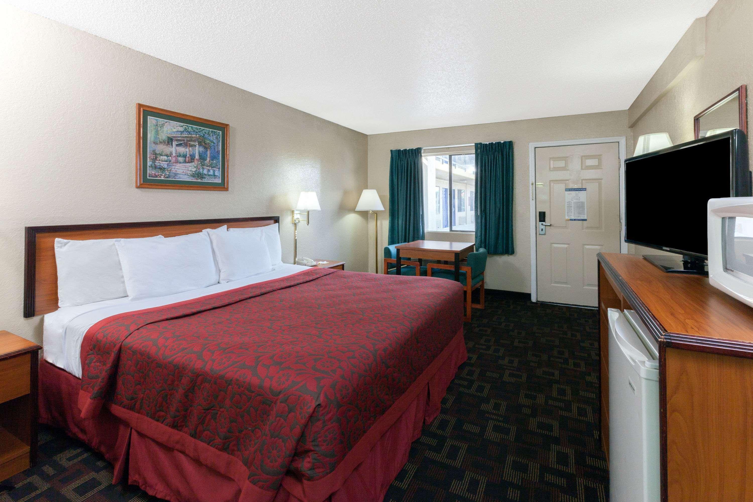 Days Inn Oklahoma City West 4/14