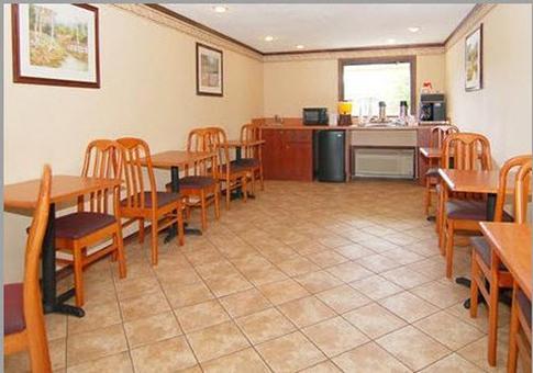 Americas Best Value Inn & Suites - Warren / Detroit 19/25