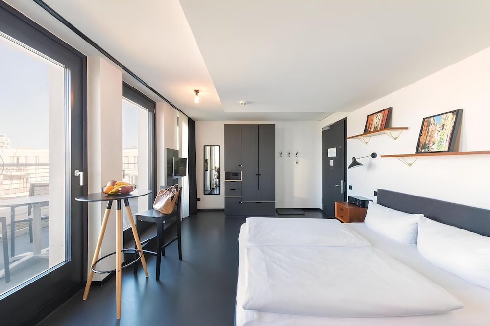 The Spot Serviced Apartments 15/47