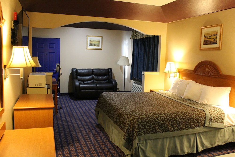 Sapphire Inn Suites 34/58