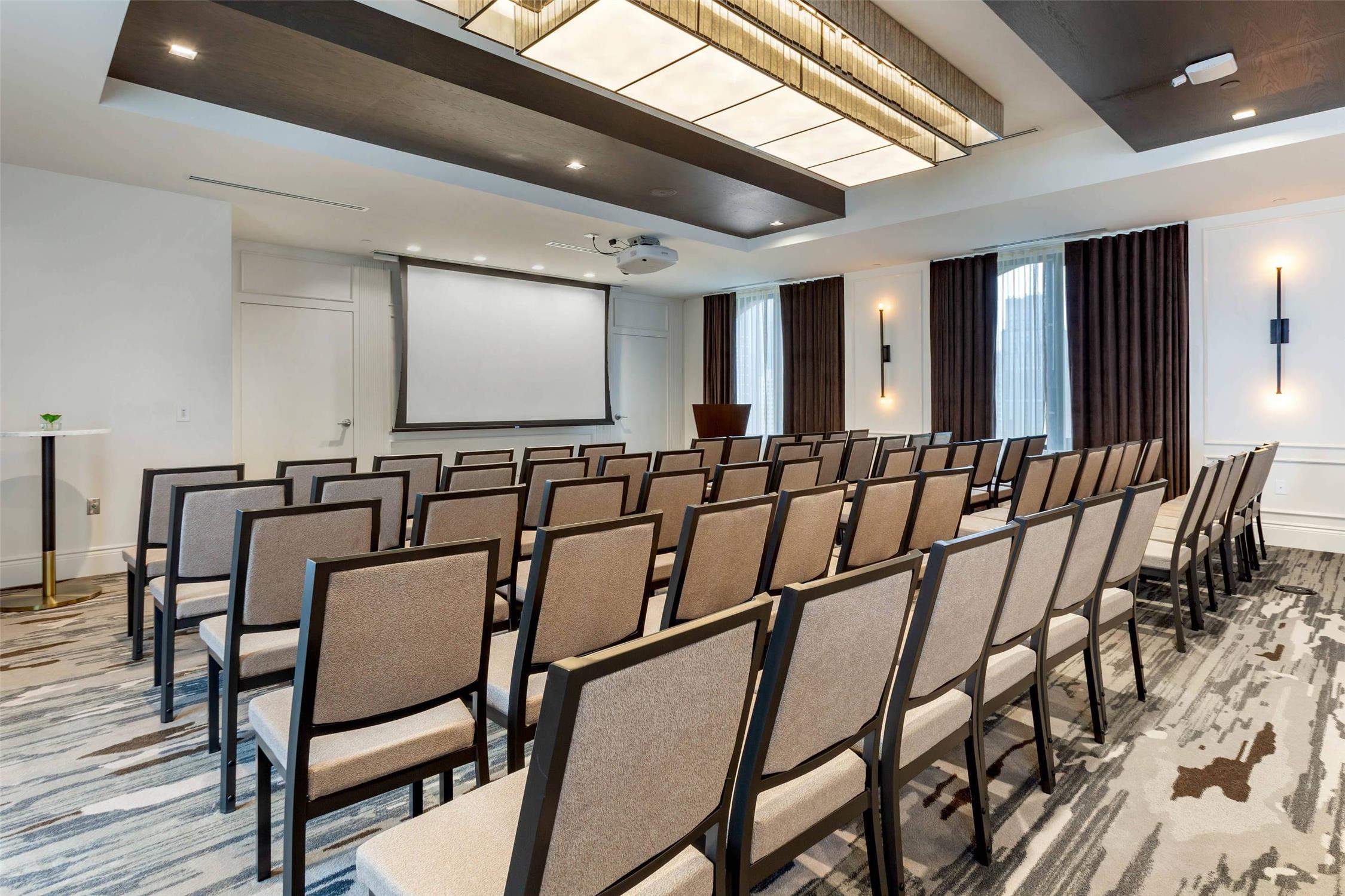 Cambria Hotel Houston Downtown Convention Center 21/25
