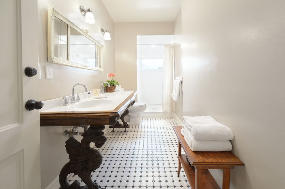 The Springwater Bed And Breakfast 50/50