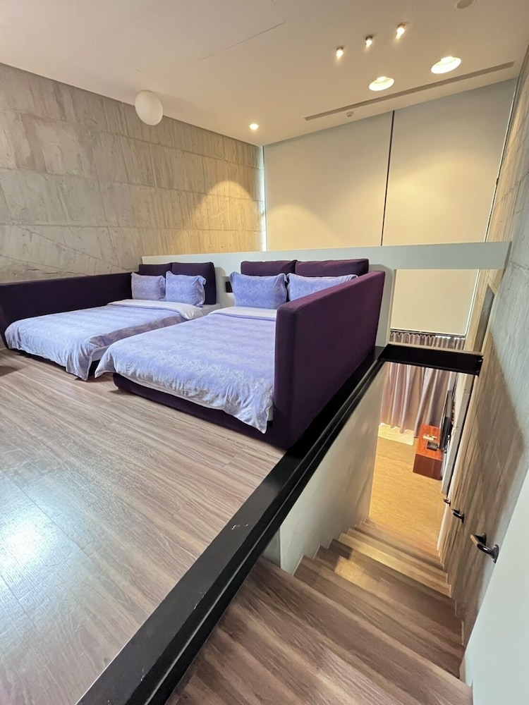 MEZZANINE, DELUXE, QUADRUPLE, TERRACE