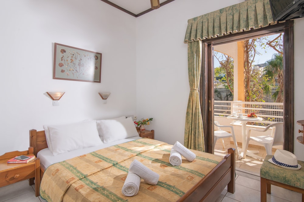 Iliostasi Beach Apartments 8/46