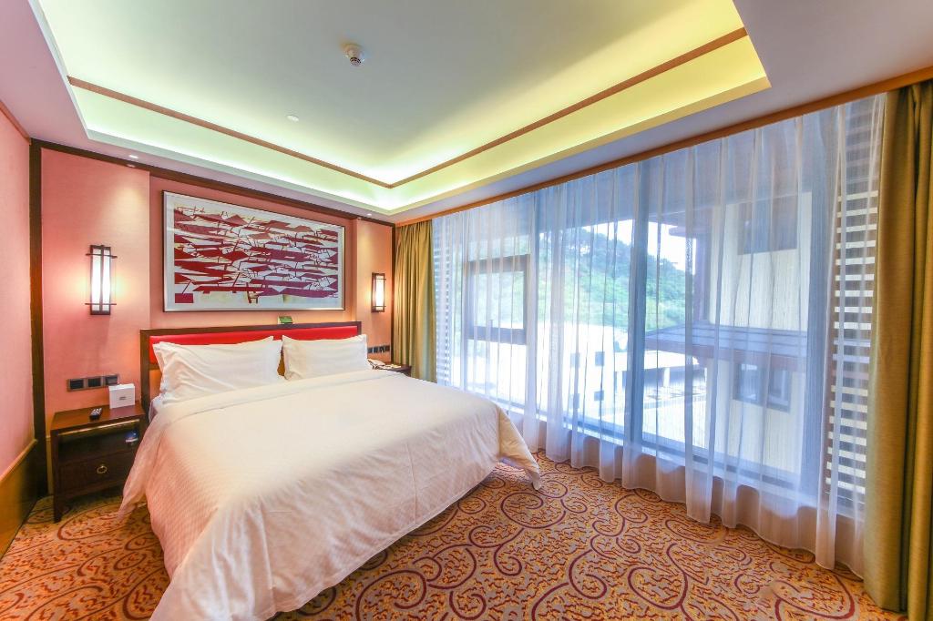 Family Suite, Suite, 1 King and 1 Single Beds, Exterior View