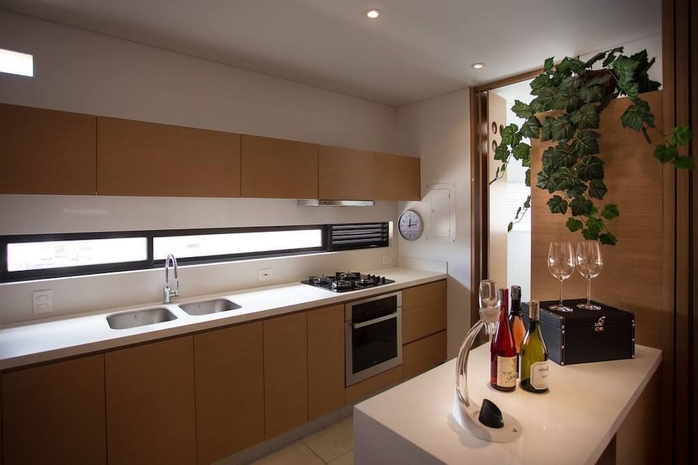 Hotel 93 Luxury Residences 5/69