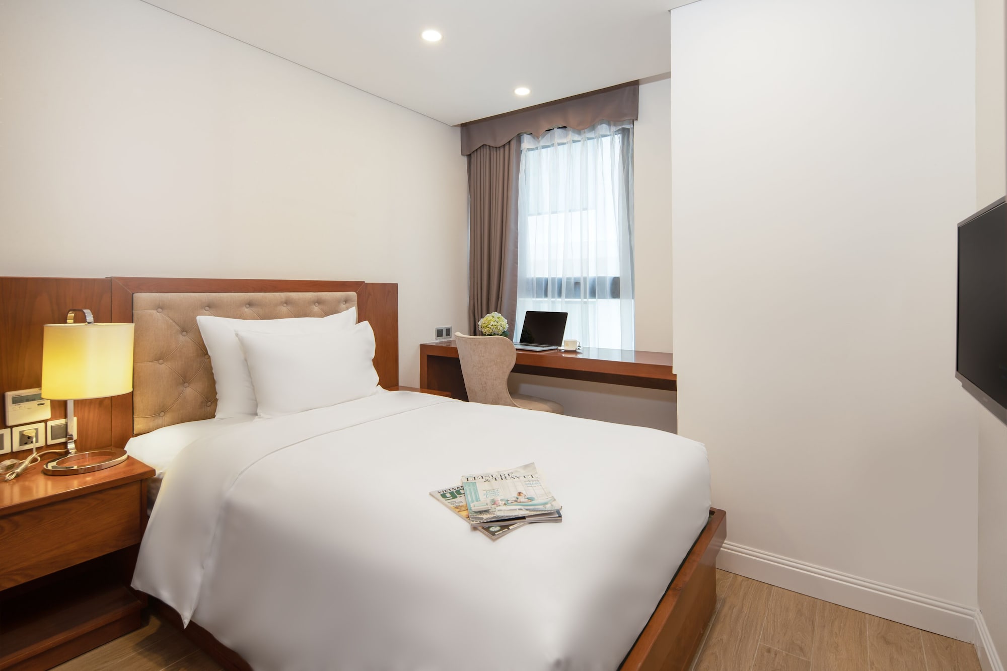 2 BEDROOMS, APARTMENT