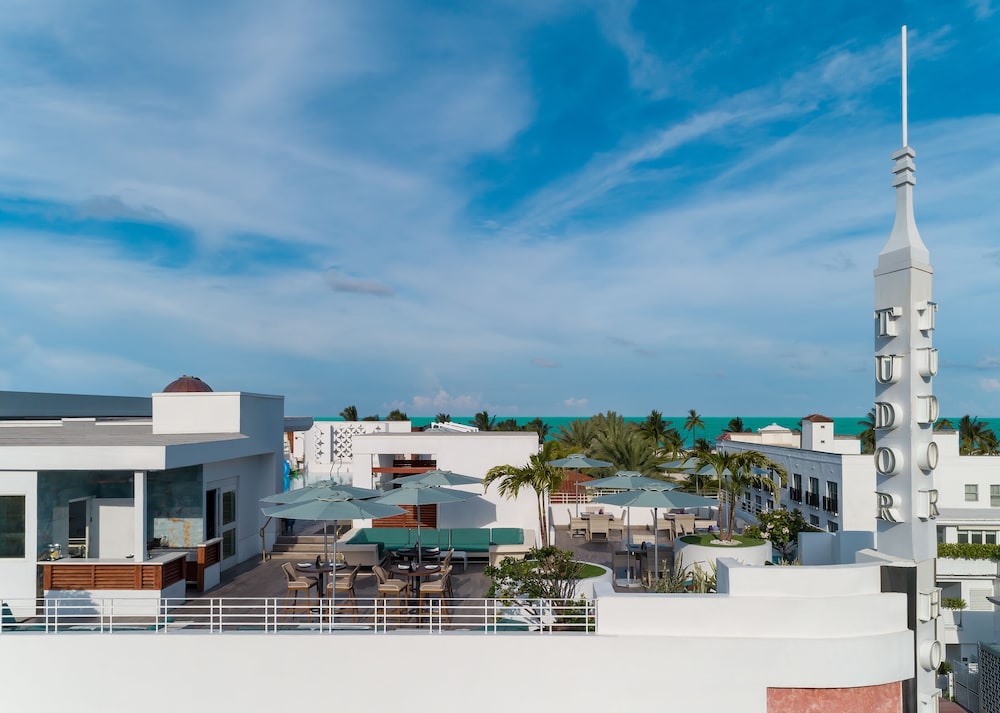 Dream South Beach by Hyatt 46/50