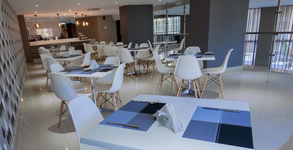 HOTEL MAPUTO 51/54