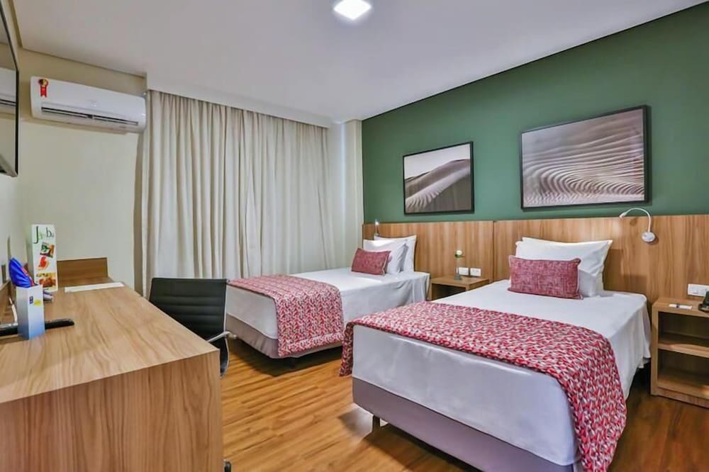 غرفة فاخرة بسريرين منفصلين، Comfort Hotel Mogi Guacu 3/6