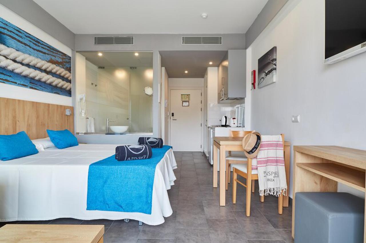 Invisa Aparthotel Casa Luis 17/53