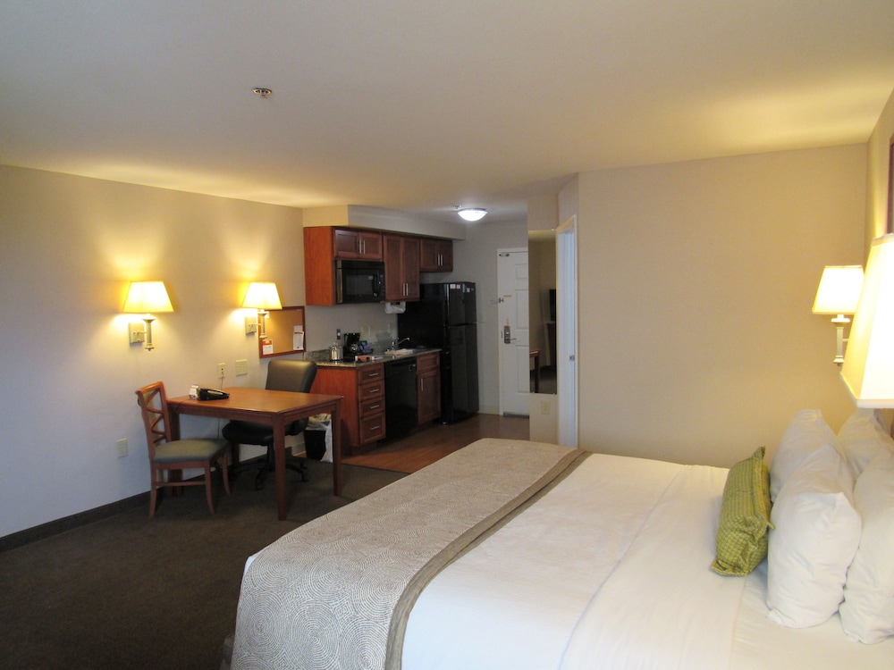 Candlewood Suites Murfreesboro 13/58