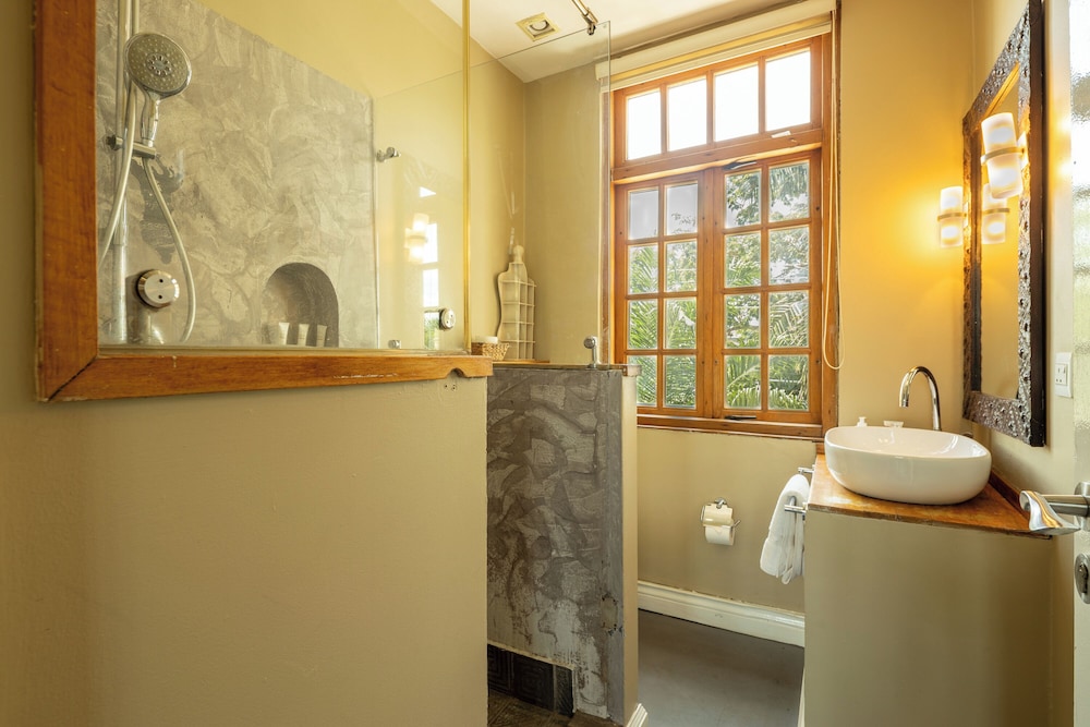 Olma Colonial Suites 65/66