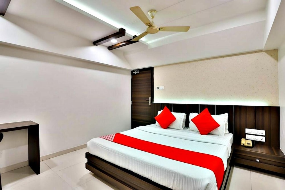 HOTEL AMBER 6/46