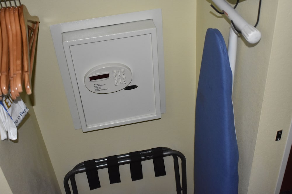 Best Western Plus Brunswick Inn & Suites 27/45