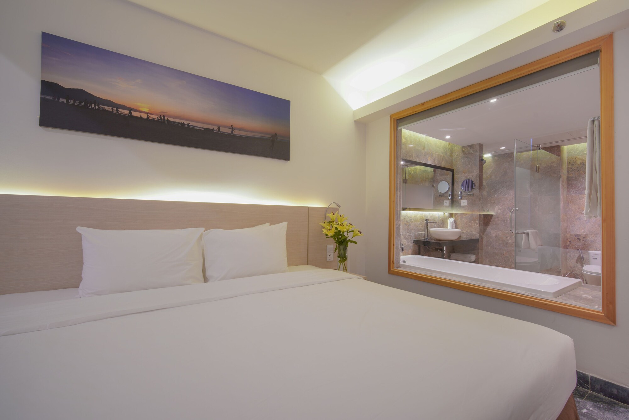 DELUXE, TRIPLE, GARDEN VIEW