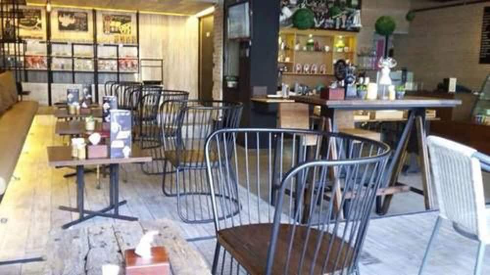 Sunny Hostel Phuket 26/29
