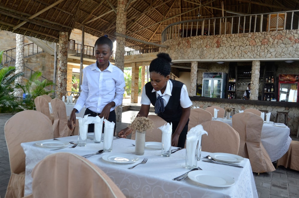Serene Beach Resort 58/76