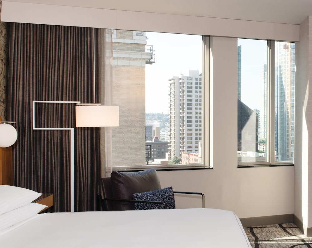 The Charter Hotel Seattle Curio Collection by Hilton 59/81