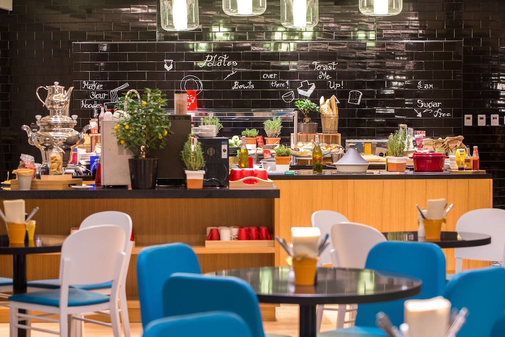 Park Inn By Radisson Dubai Motor City 57/76