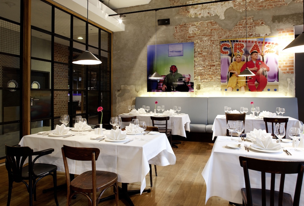 restaurant-cafeteria